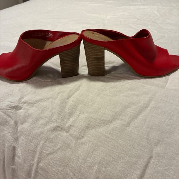 Shoes - Picture 4 of 6